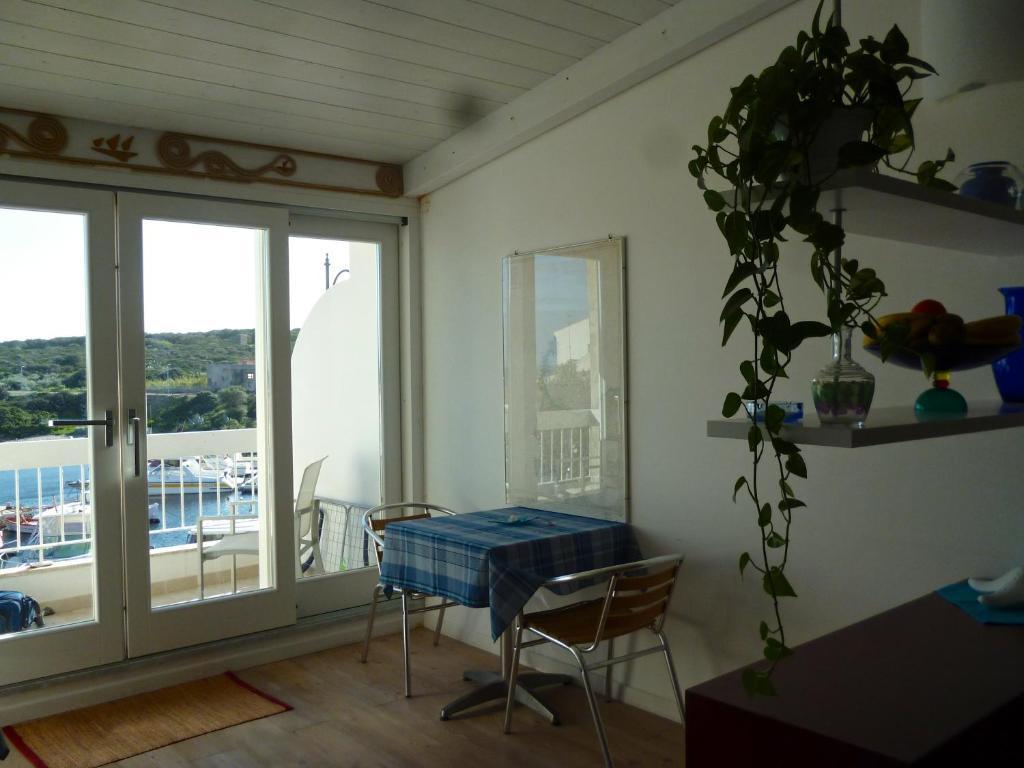 Bed and Breakfast Domo Sul Porto Стинтино Экстерьер фото