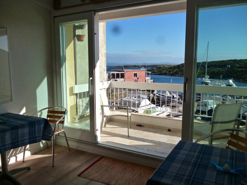 Bed and Breakfast Domo Sul Porto Стинтино Экстерьер фото